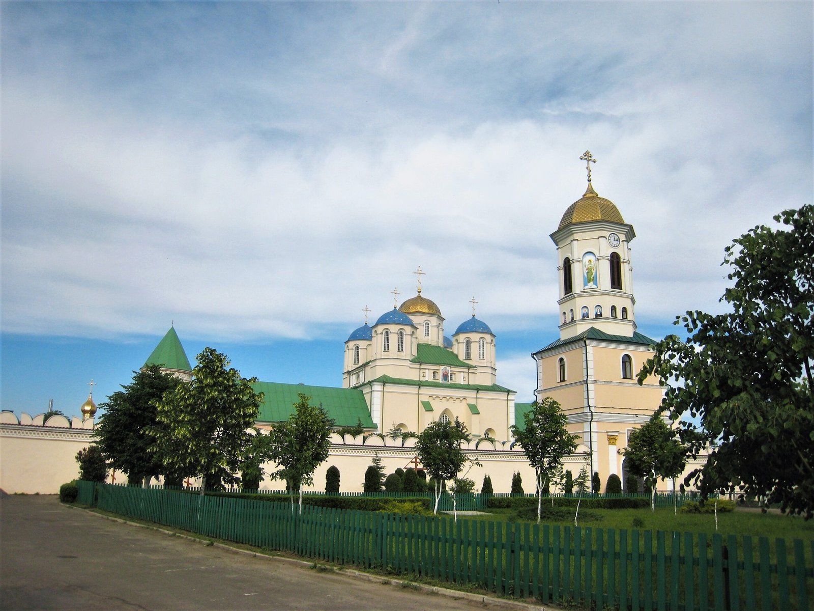 Замки князів Острозьких